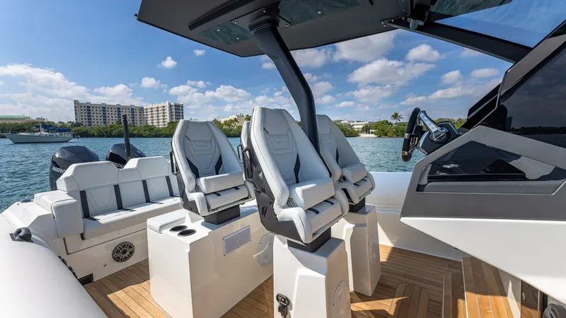 Slide: The Image of Technohull GTX 2025 - 5166346