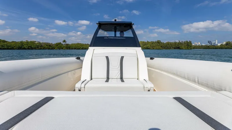 Slide: The Image of Technohull GTX 2025 - 5166349