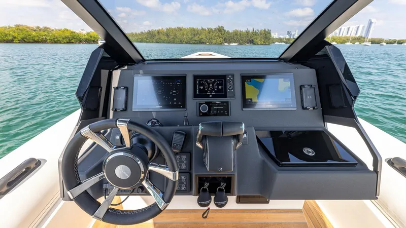 Slide: The Image of Technohull GTX 2025 - 5166342