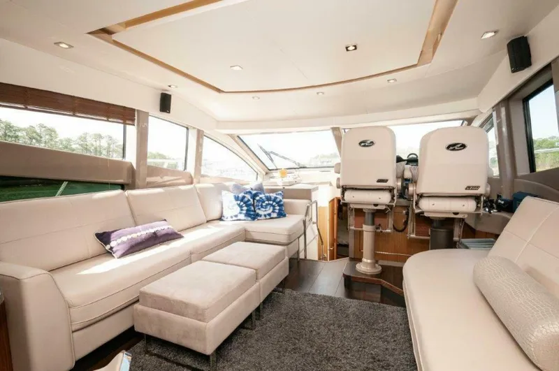 Slide: The Image of 2018 Sea Ray L550 Flybridge-Salon - 5182312