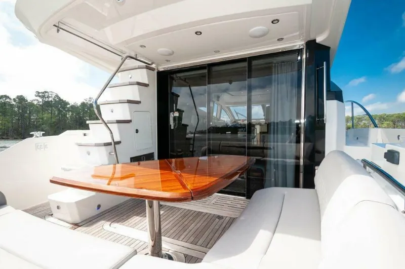 Slide: The Image of 2018 Sea Ray L550 Flybridge-Cockpit - 5182281