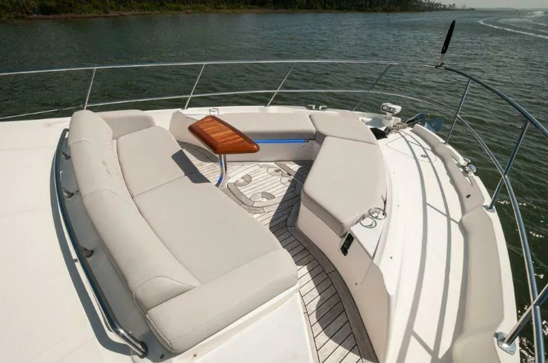 Slide: The Image of 2018 Sea Ray L550 Flybridge-Bow - 5182277
