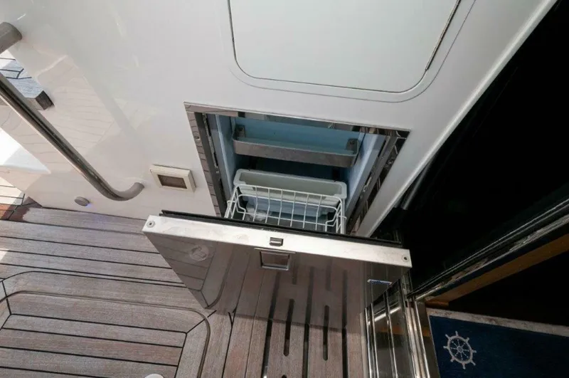 Slide: The Image of 2018 Sea Ray L550 Flybridge-Cockpit Fridge - 5182280