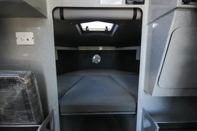 Slide: The Image of Weldcraft 280 Cuddy King 2026 - 5166261