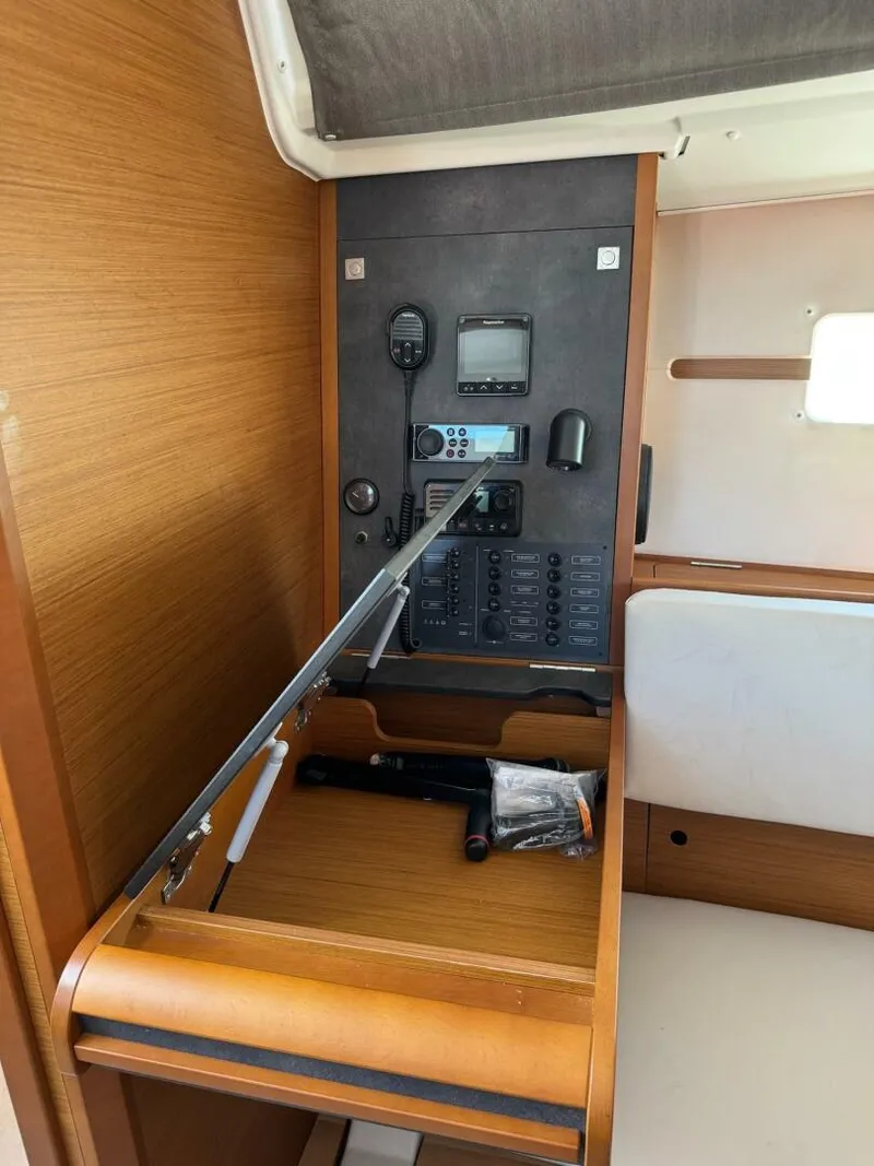 Slide: The Image of Jeanneau Sun Odyssey 349 2020 - 5711359