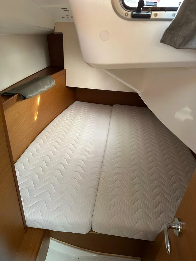 Slide: The Image of Jeanneau Sun Odyssey 349 2020 - 5166480