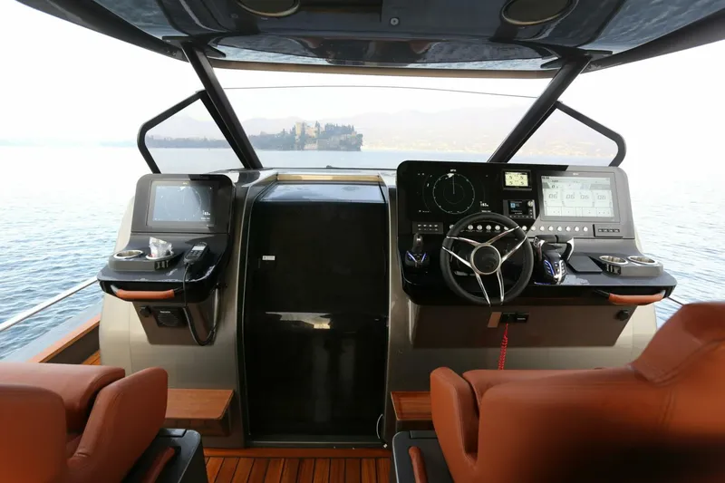 Slide: The Image of Capelli Stradivari 52 2026 - 5166632