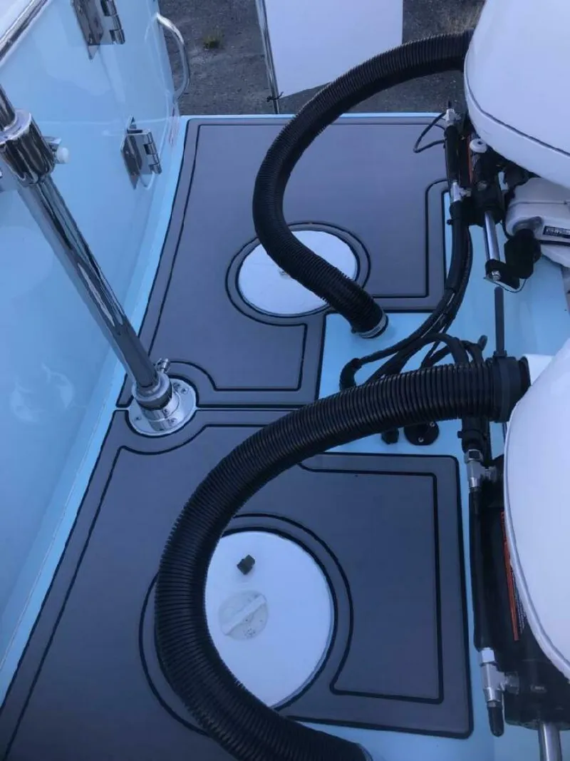 Slide: The Image of Regulator Marine 23'CC 2020 - 5167721