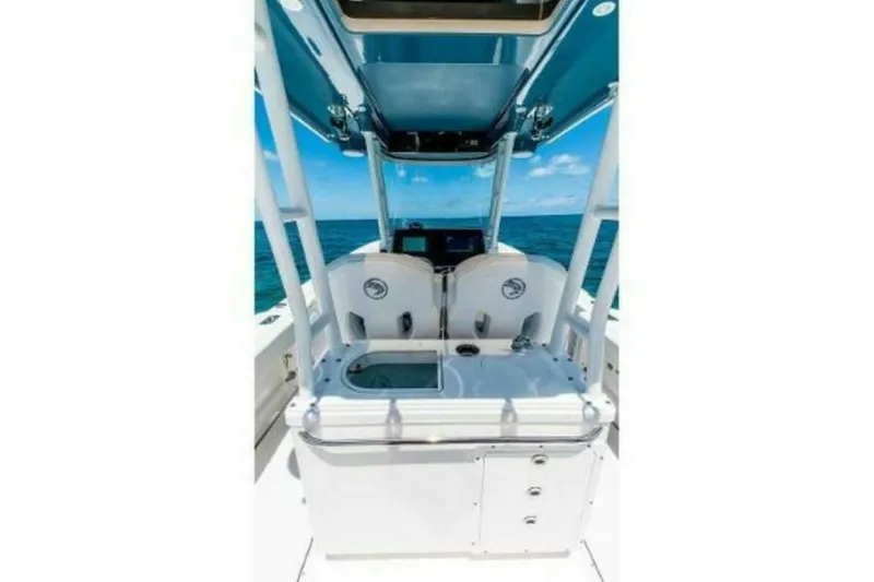 Slide: The Image of Edgewater 325CC 2025 - 5167841