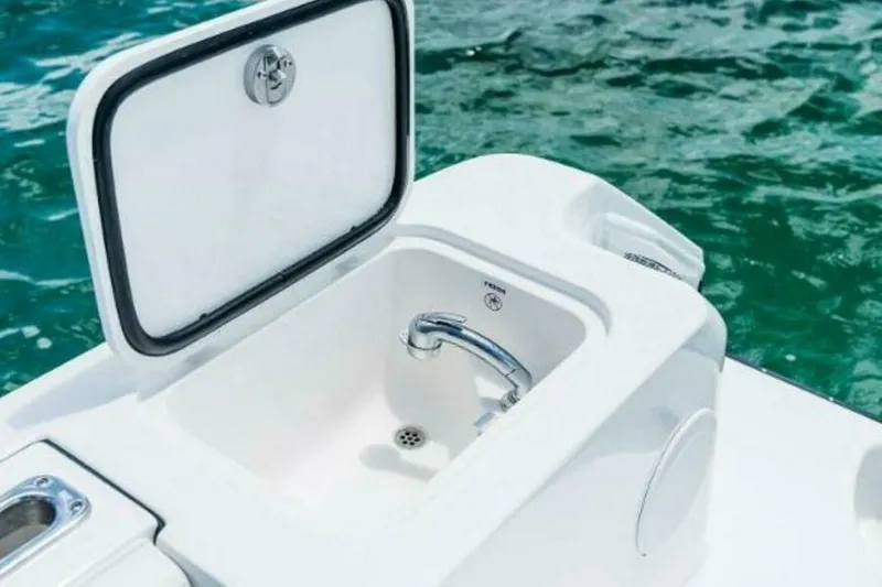 Slide: The Image of Edgewater 325CC 2025 - 5167845