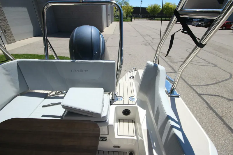 Slide: The Image of Zodiac Medline 6.8 NEO 2025 - 5294199