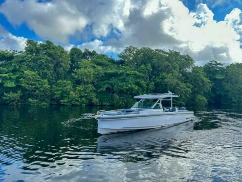 Slide: The Image of Axopar 37 Sun Top 2024 - 5168004