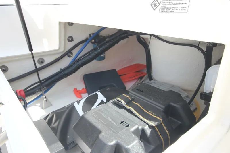 Slide: The Image of Zodiac Yachtline 360 Deluxe PVC 2025 - 5168033