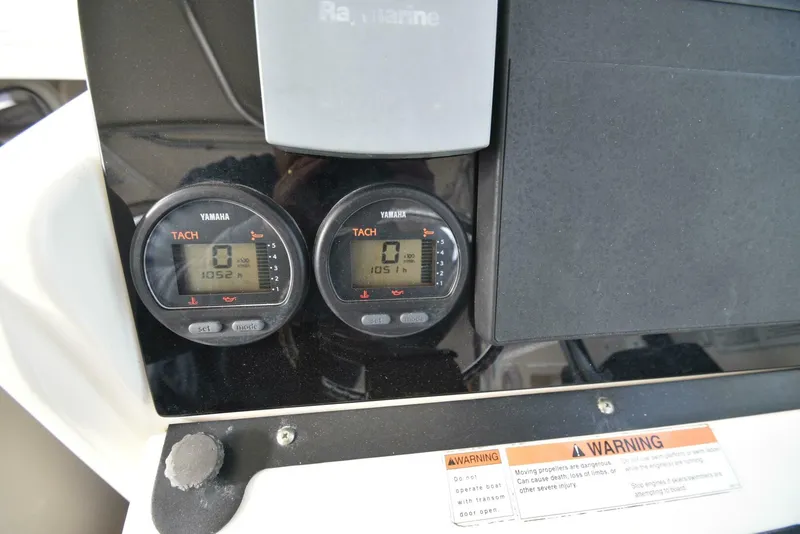 Slide: The Image of Pursuit 3070 Offshore Express 2005 - 5170715