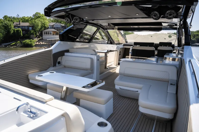 Slide: The Image of Cruisers 50 GLS 2025 - 5312678