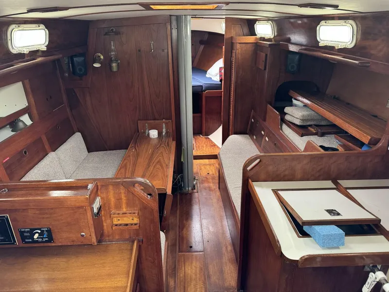 Slide: The Image of Tartan 37 1979 - 5189841