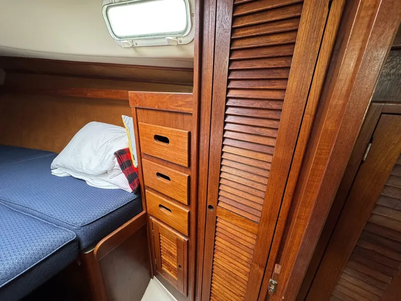 Slide: The Image of Tartan 37 1979 - 5189858