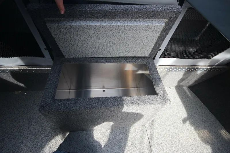 Slide: The Image of Weldcraft 210 Revolution Partial Hardtop 2023 - 5172333