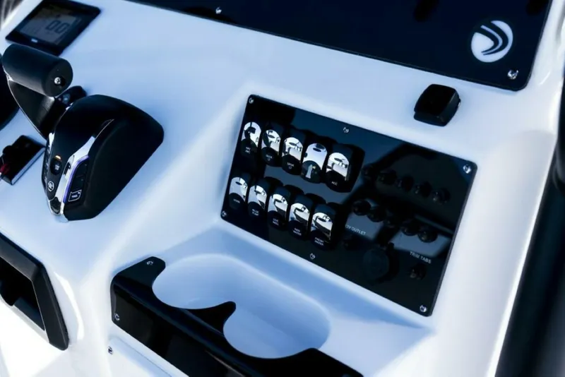 Slide: The Image of Edgewater 208CC 2025 - 5172397