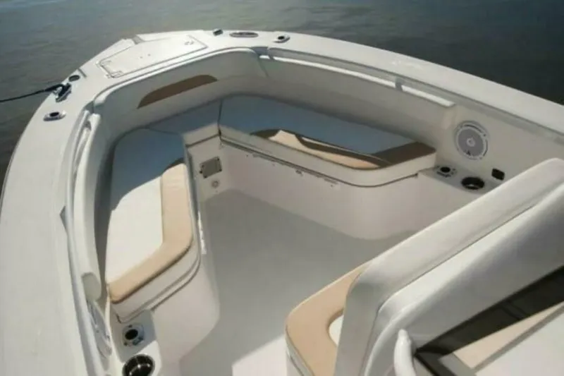 Slide: The Image of Edgewater 230CC 2025 - 5172411