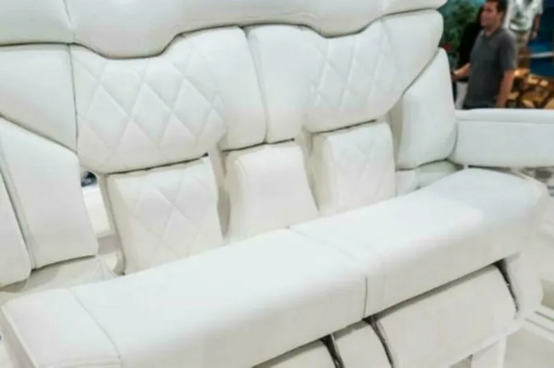 Slide: The Image of Edgewater 230CC 2025 - 5172415