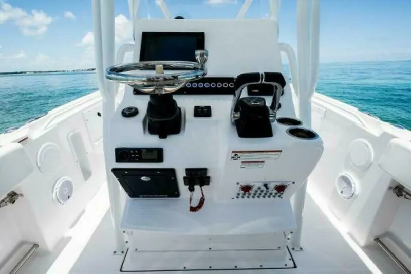 Slide: The Image of Edgewater 245CC 2025 - 5172642