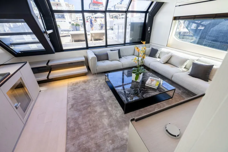 Slide: The Image of Salon - 5173942