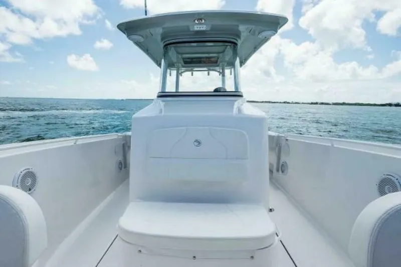 Slide: The Image of Edgewater 285CC 2025 - 5172700