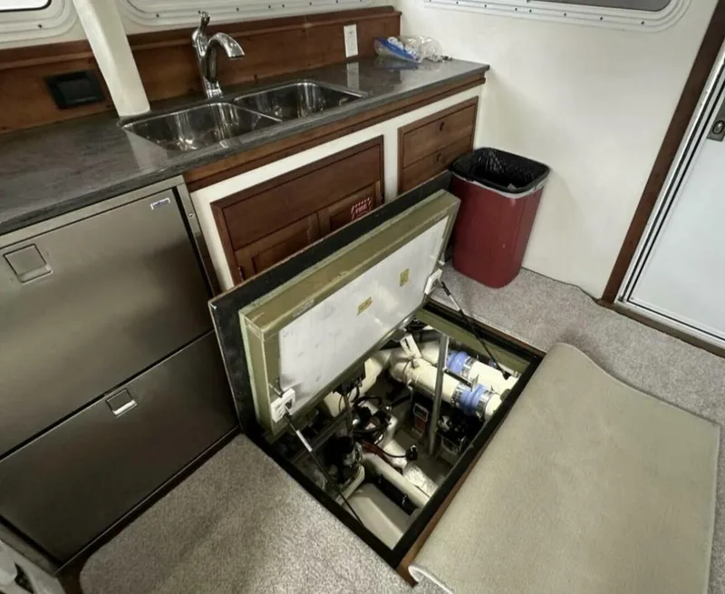 Slide: The Image of Young Brothers 45 2016 - 5173122