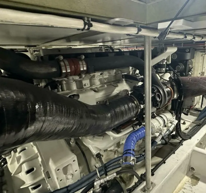 Slide: The Image of Young Brothers 45 2016 - 5173124