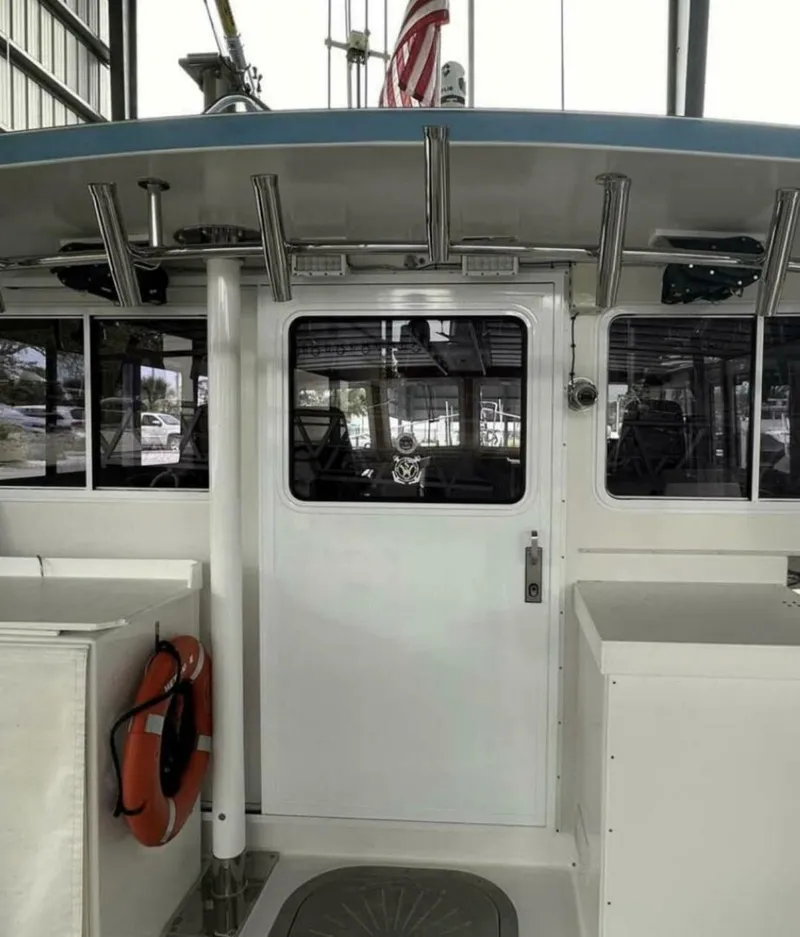 Slide: The Image of Young Brothers 45 2016 - 5173129