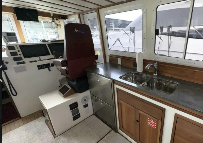 Slide: The Image of Young Brothers 45 2016 - 5173100