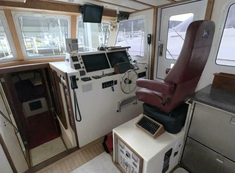 Slide: The Image of Young Brothers 45 2016 - 5173105