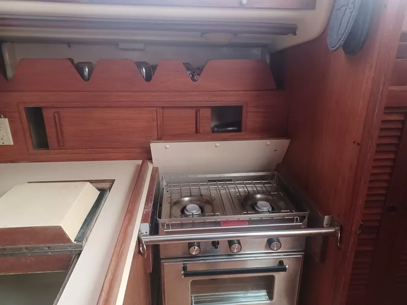 Slide: The Image of Pearson 36-2 Sloop 1987 - 5173691