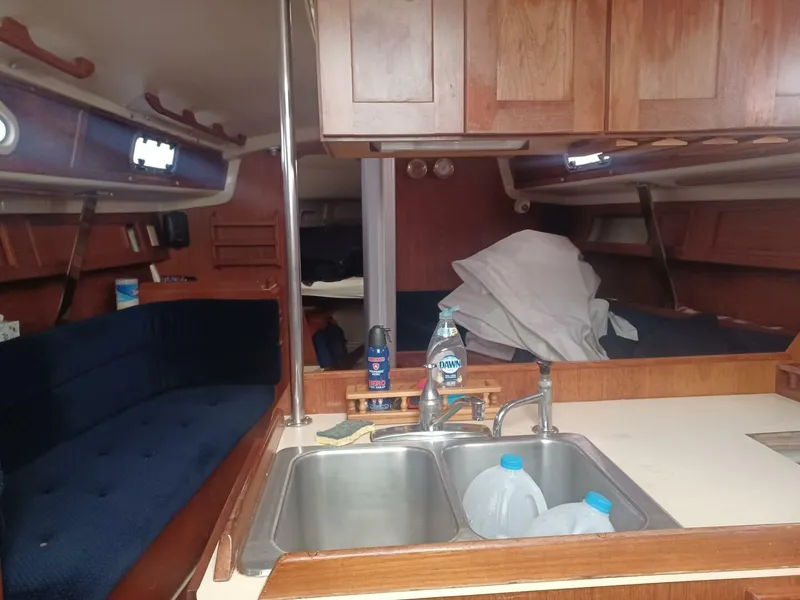 Slide: The Image of Pearson 36-2 Sloop 1987 - 5173713