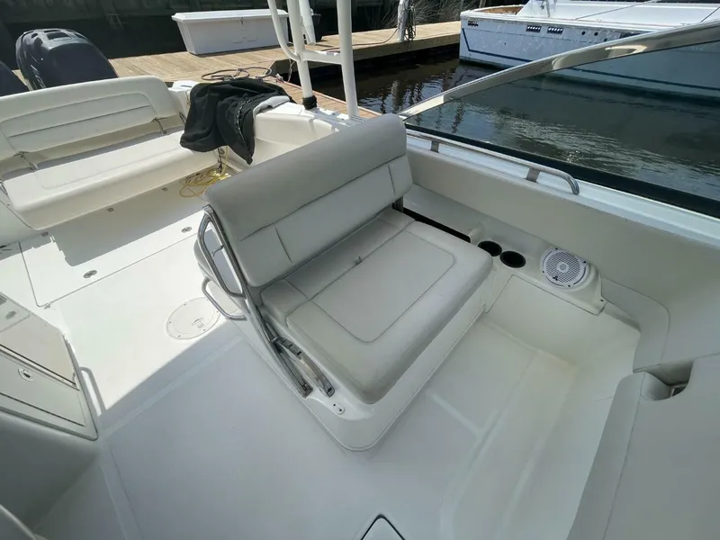 Slide: The Image of Boston Whaler 270 Vantage 2016 - 5174098