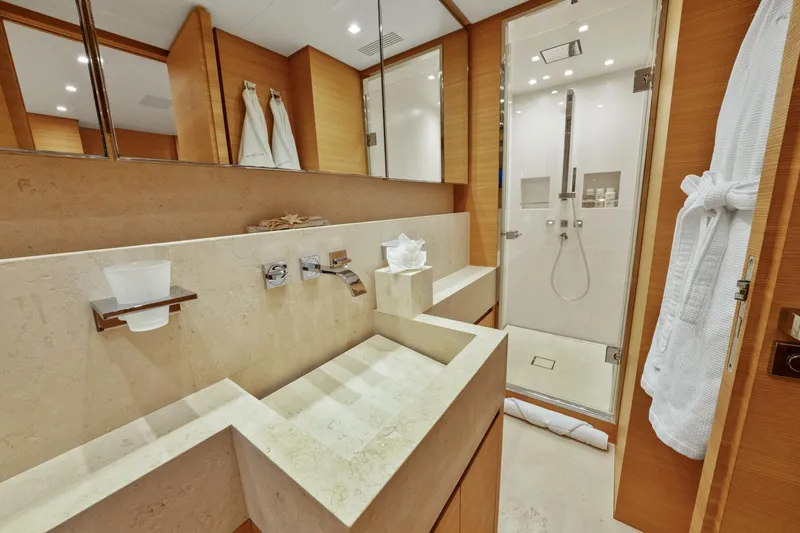 Slide: The Image of Sanlorenzo SD92 - 5174940