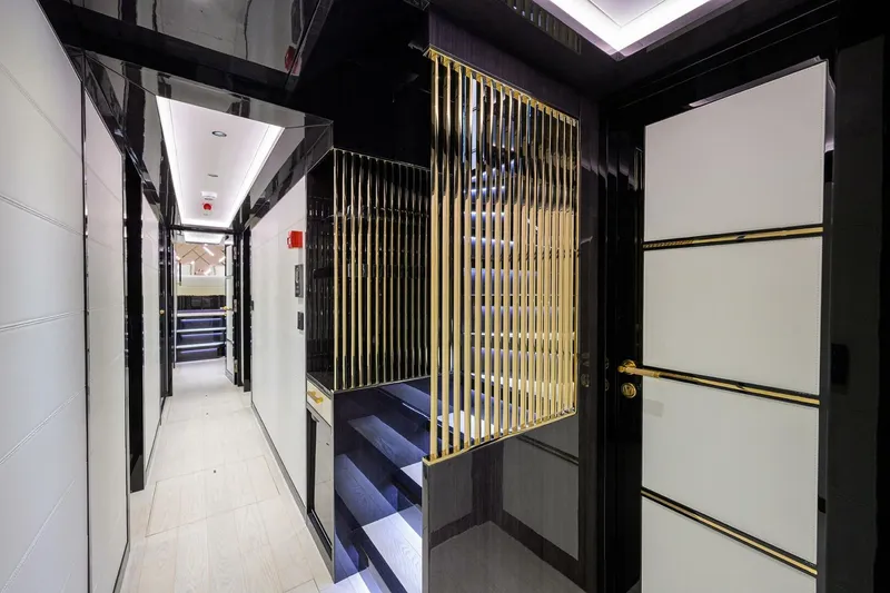 Slide: The Image of Sirena 88 - 5175176