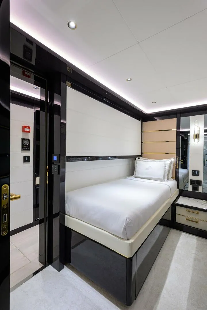 Slide: The Image of Sirena 88 - 5175270