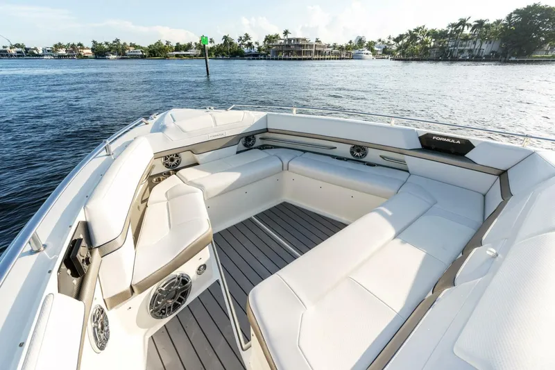 Slide: The Image of Formula 430 Super Sport Crossover 2021 - 5180607