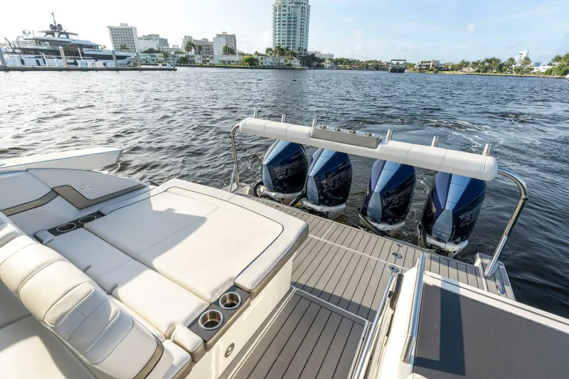 Slide: The Image of Formula 430 Super Sport Crossover 2021 - 5180613