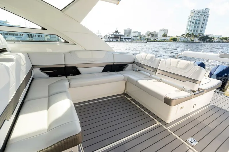 Slide: The Image of Formula 430 Super Sport Crossover 2021 - 5180629