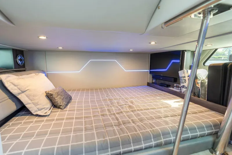 Slide: The Image of Formula 430 Super Sport Crossover 2021 - 5180639