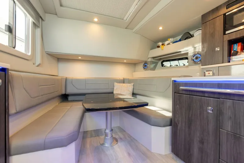 Slide: The Image of Formula 430 Super Sport Crossover 2021 - 5180640