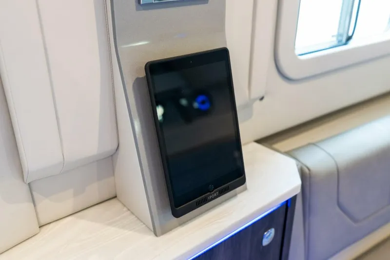 Slide: The Image of Formula 430 Super Sport Crossover 2021 - 5180645