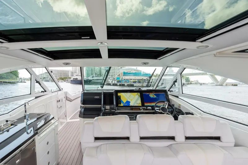 Slide: The Image of Formula 430 Super Sport Crossover 2021 - 5180650