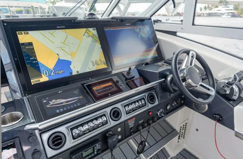 Slide: The Image of Formula 430 Super Sport Crossover 2021 - 5180652