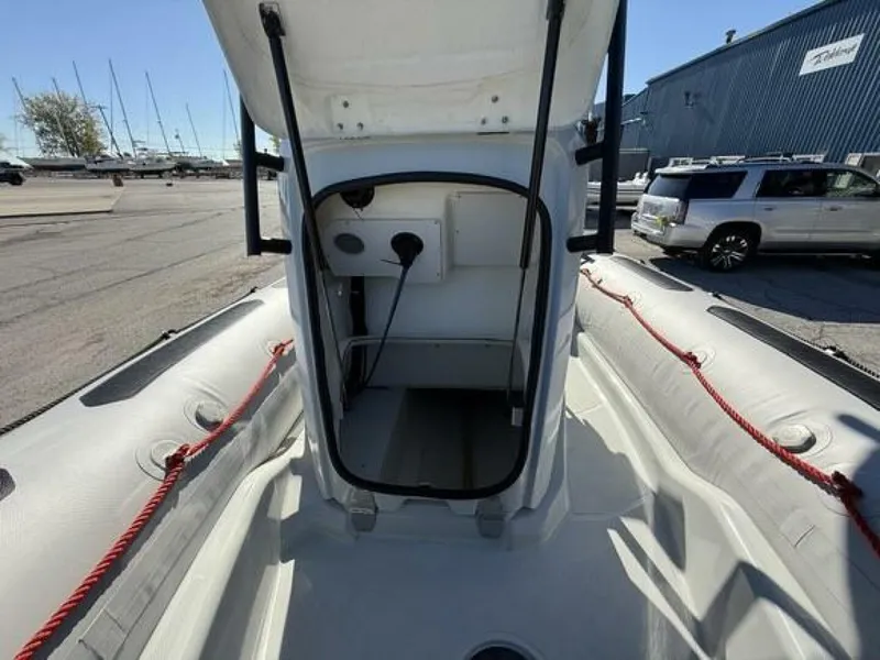 Slide: The Image of Zodiac Open 5.5 PVC T-Top 2023 - 5719642