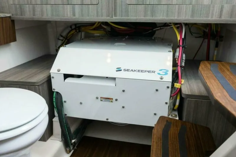 Slide: The Image of Wellcraft 352 Fisherman 2025 - 5175677