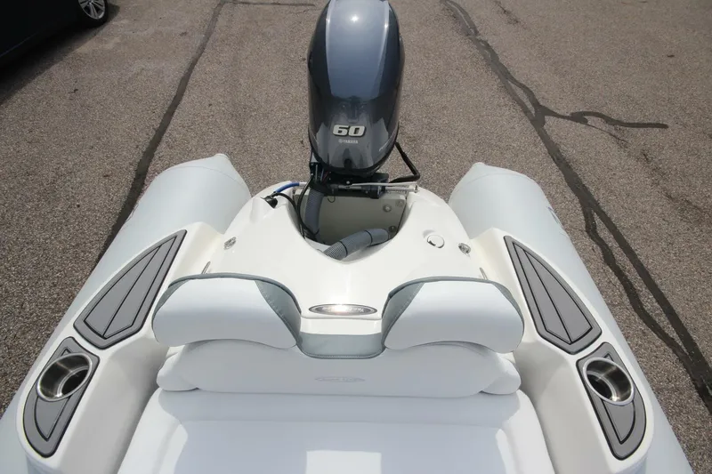 Slide: The Image of Zodiac Yachtline 440 DL PVC 2023 - 5176977